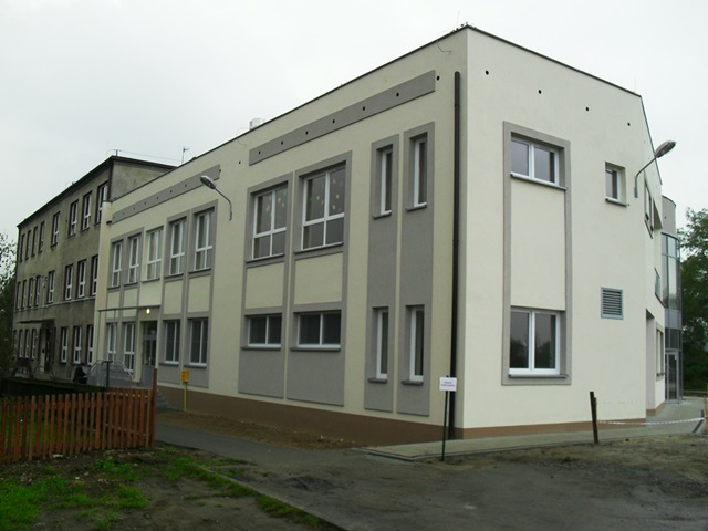 Budynek Zespołu Szkolno - Przedszkolnego nr 8 w Żorach